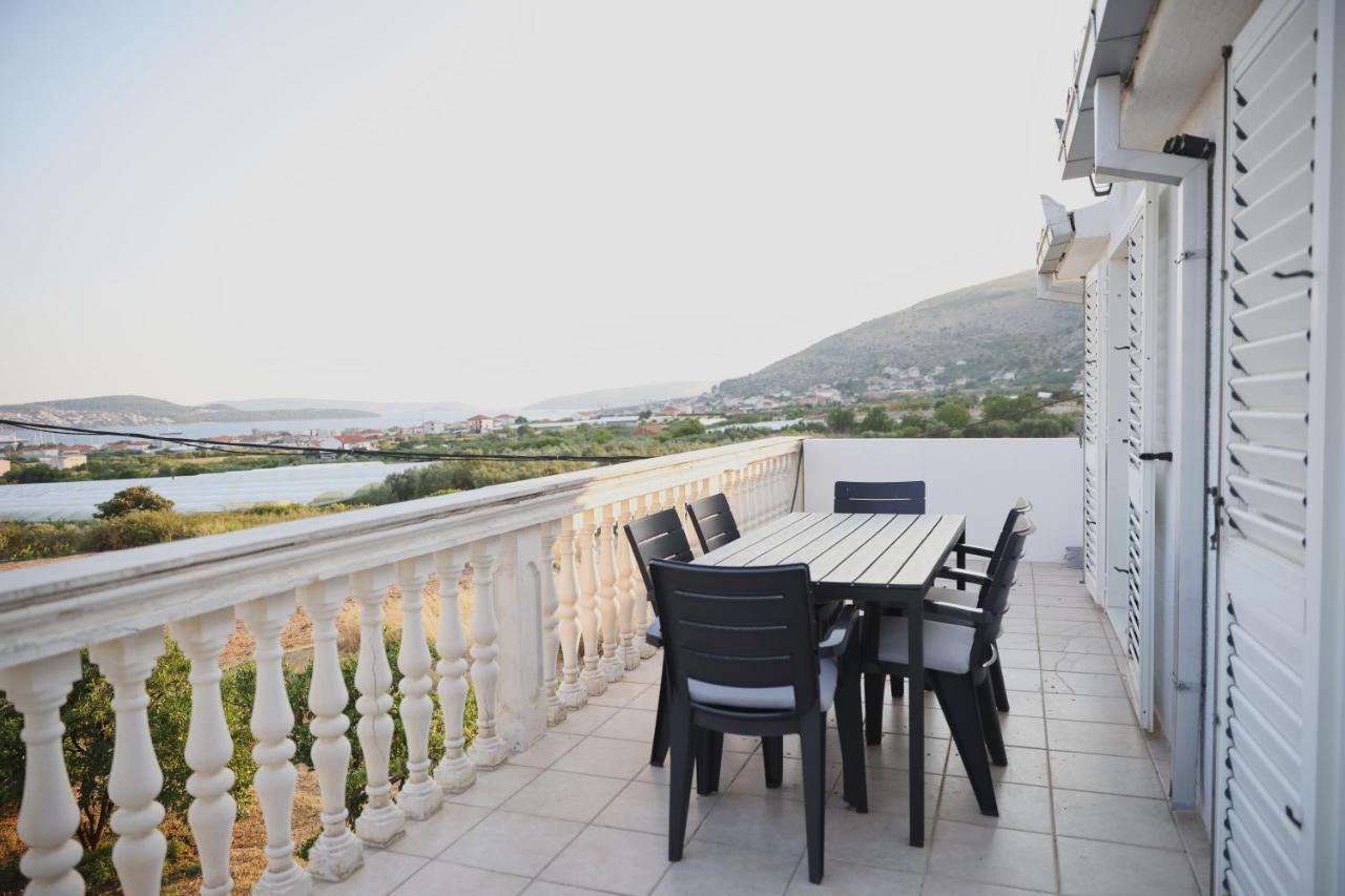 Apartment Blanka With A Beautiful View Of โตรกีร์ ภายนอก รูปภาพ