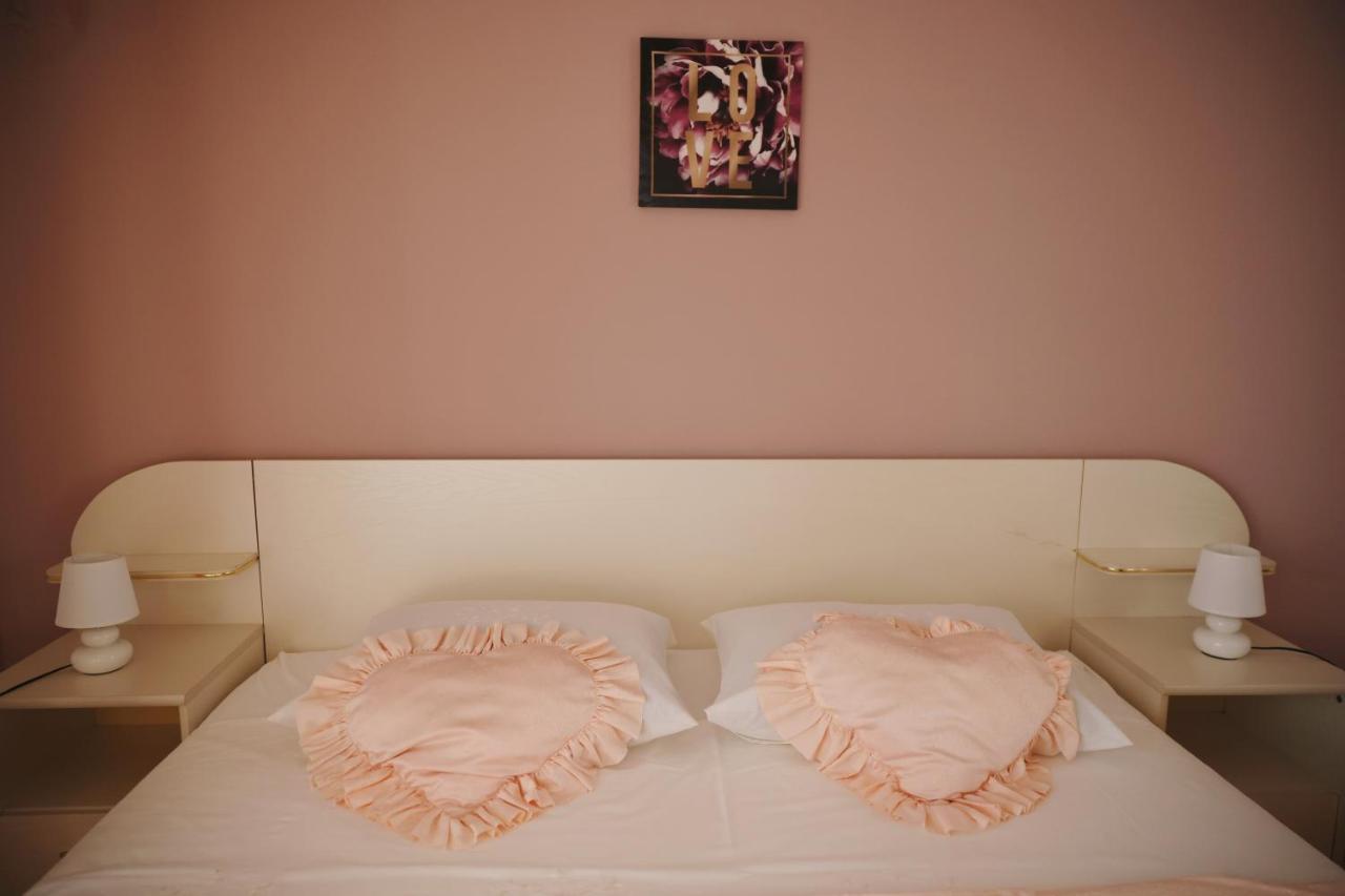 Apartment Blanka With A Beautiful View Of โตรกีร์ ภายนอก รูปภาพ